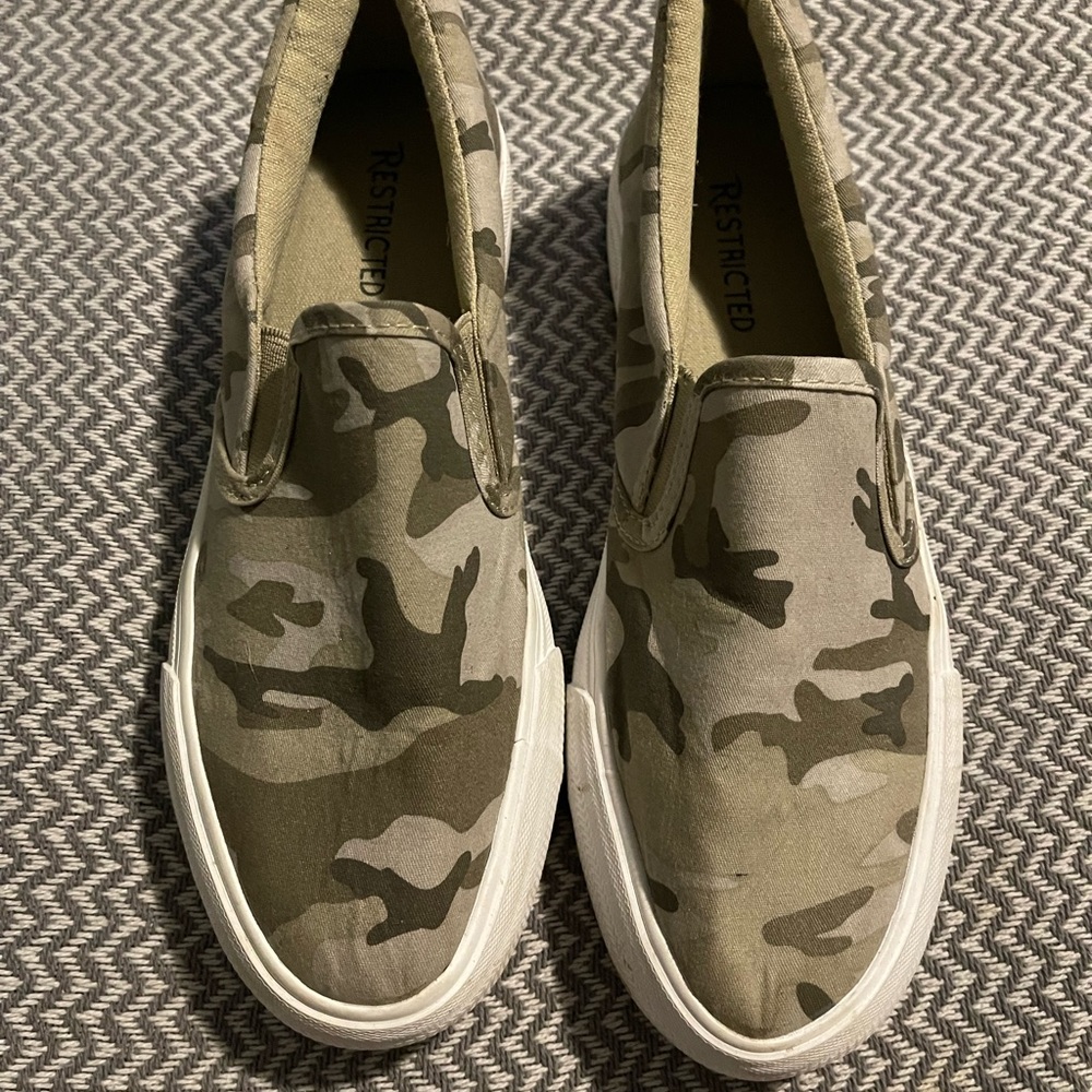 Restricted Camo Slip-on Platform Sneakers Size 8.5